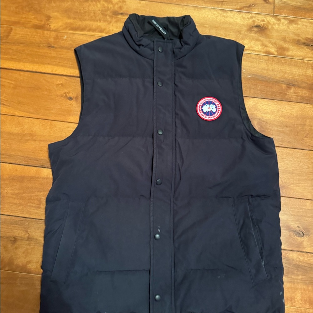 Canada Goose Men's Navy Garson Down Puffer Vest